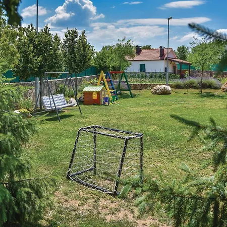 In With Outdoor Swimming Pool Holiday home Caporice